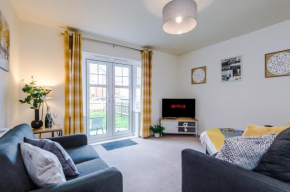 Spacious 4-Bed Townhouse in Crewe by 53 Degrees Property, Ideal for Contractors & Business, FREE Parking